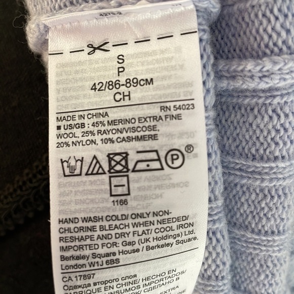 NWT Banana Republic with Italian yarn by Filpucci Size S - Picture 4 of 6